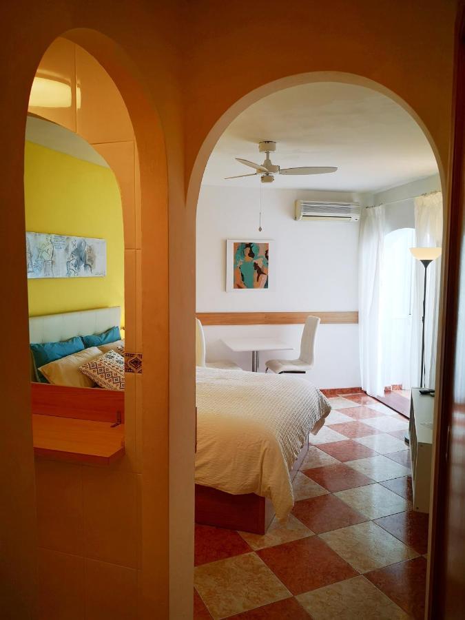 Studio Beso Del Mar Appartement Nerja Buitenkant foto